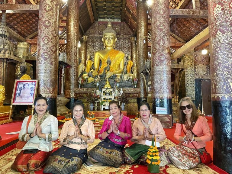 คณะลูกค้า VVIP ทัวร์หลวงพระบาง-เวียงจันทน์